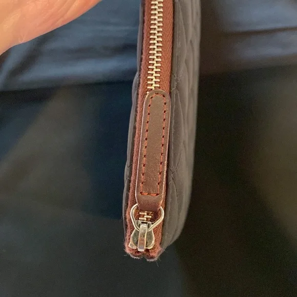 CHANEL Black Quilted Cosmetic Bag - Picture 16 of 16